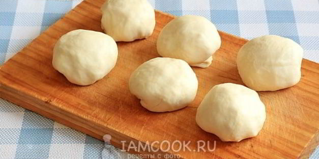 лепешки с начинкой на сковороде