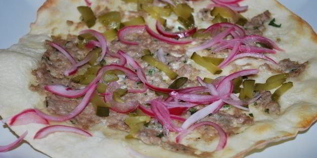 лепешки с сыром и фаршем