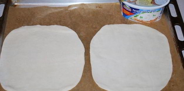 лепешки с сыром и фаршем
