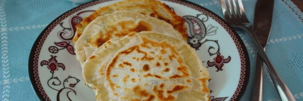 Лепешки с творогом и зеленью