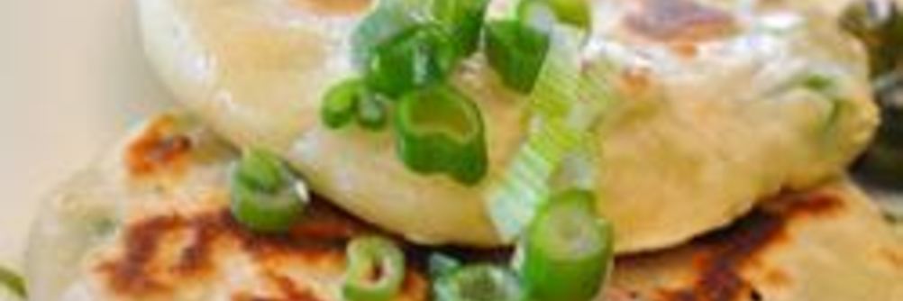 Лепешки с зеленым луком