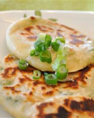 Лепешки с зеленым луком