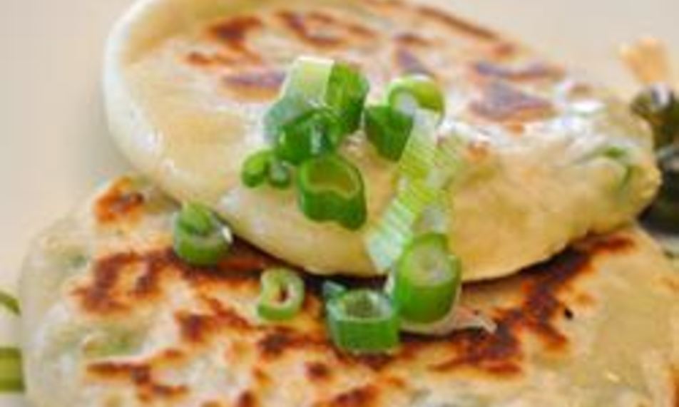 Рецепт лепешки с зеленым луком