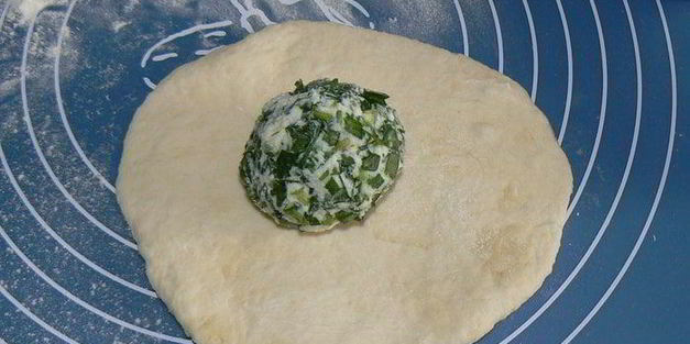 осетинские лепешки с черемшой и сулугуни по-сибирски