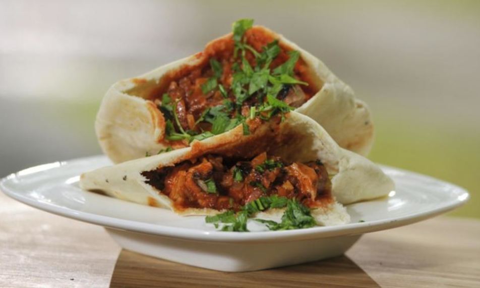 Рецепт пита с индейкой и салатом