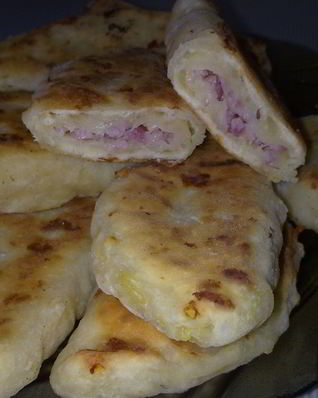 Сырные лепешки с любой начинкой