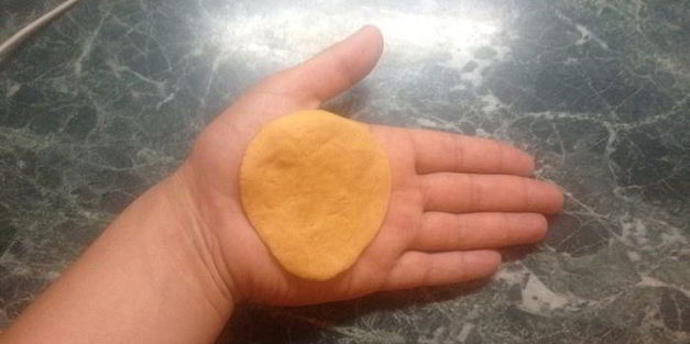 тортилья с томатной пастой