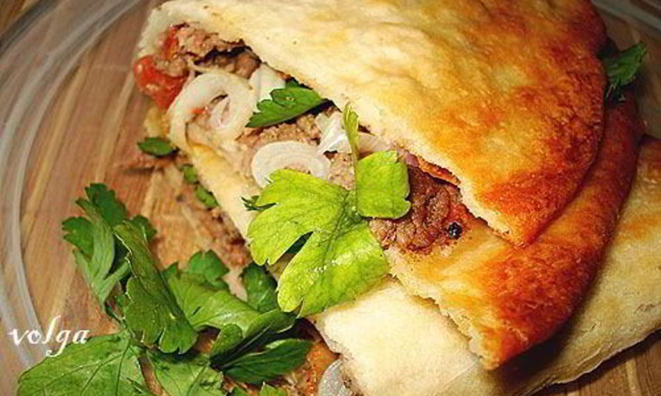 Рецепт творожные лепешки с мясной начинкой