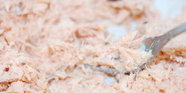 картофельные маффины с лососем и зеленью