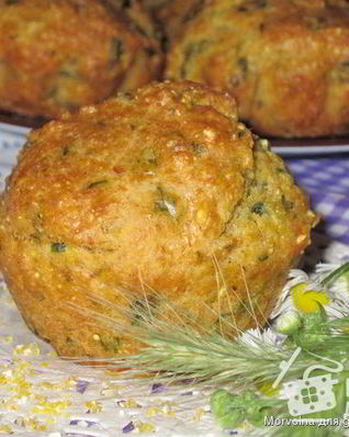Кукурузные маффины с брынзой и зеленью