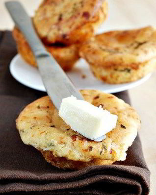 Кукурузные маффины с перцами халапеньо