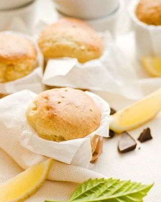 Лимонные маффины с джемом