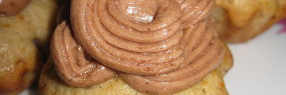 Маффины банановые с кофейным кремом