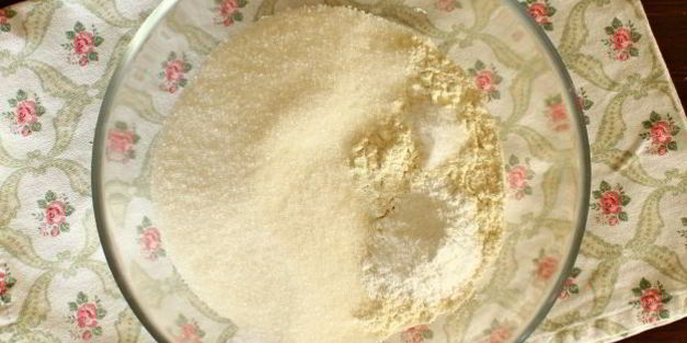 маффины с черной смородиной