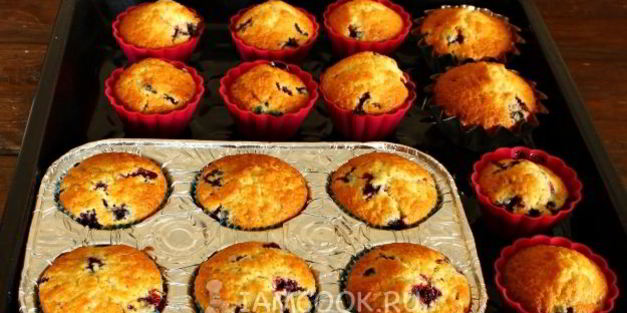 маффины с черной смородиной