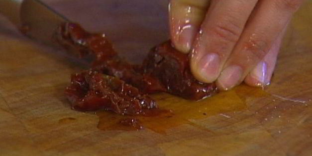 маффины с чесноком и вялеными помидорами