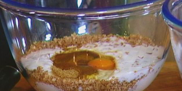 маффины с хлопьями и сливами