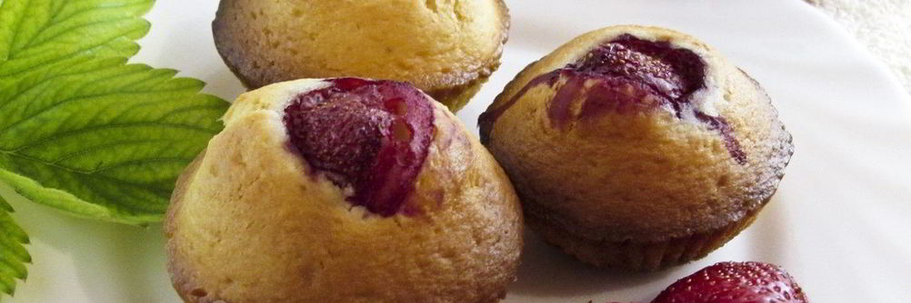 Маффины с клубникой