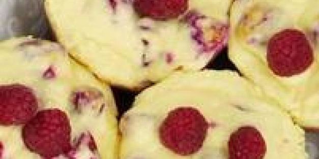 маффины с кремом и шоколадом