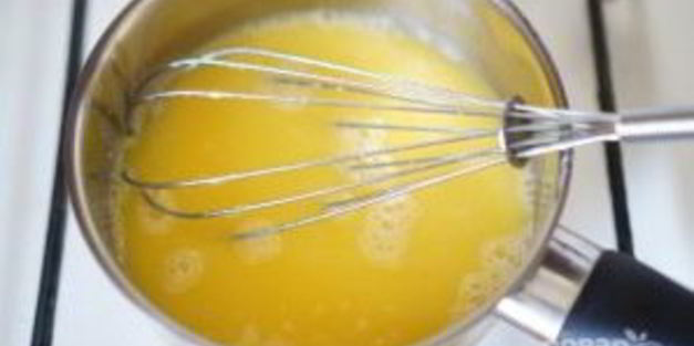 маффины с лимонным кремом и меренгой