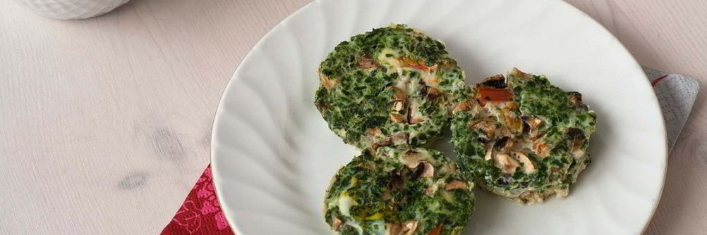 Маффины с помидорами и шпинатом