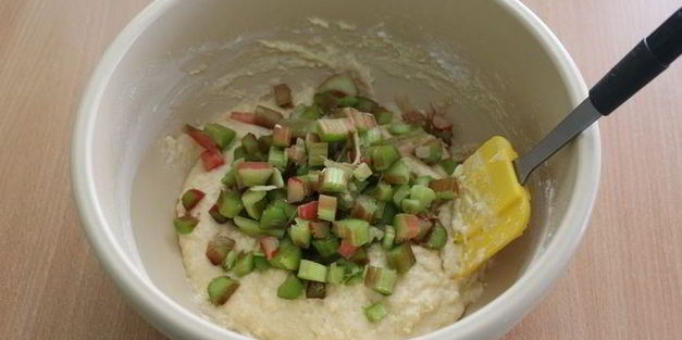 маффины с ревенем и марципановым штрейзелем