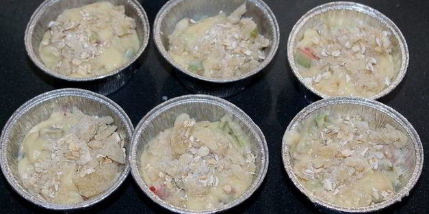 маффины с ревенем и марципановым штрейзелем