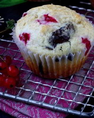 Маффины со смородиной