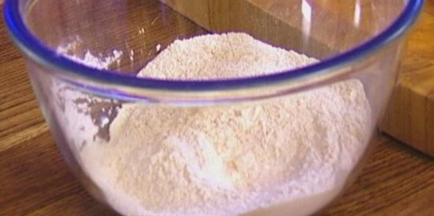 маффины со свежей малиной и миндальной корочкой