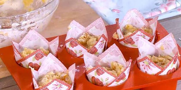 марципановые маффины с курагой