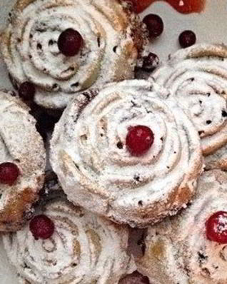 Нежные маффины с темным и белым шоколадом