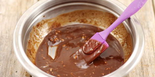 шоколадные маффины с вишней