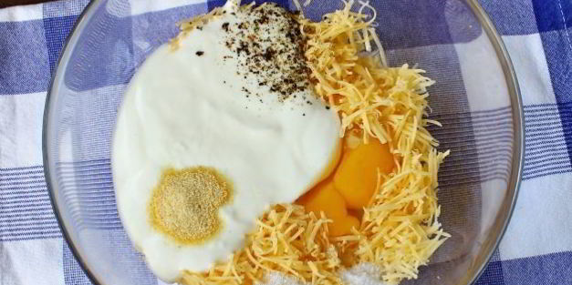 сырные маффины с ветчиной и яйцом