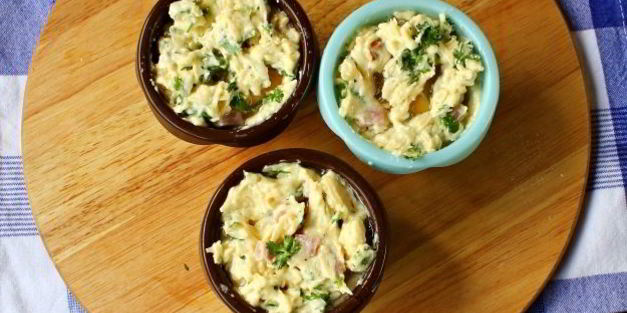 сырные маффины с ветчиной и яйцом