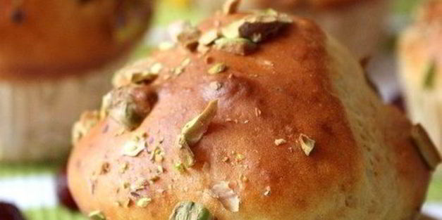 творожные маффины с клюквой и фисташками