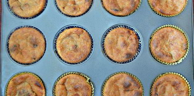 творожные маффины с вяленой клюквой и отрубями