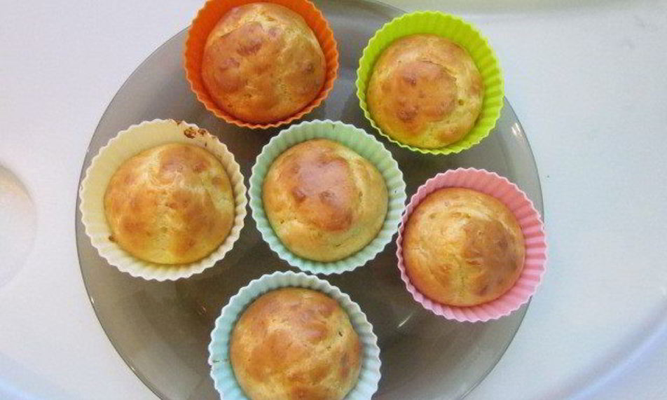Рецепт закусочные маффины с сырками и чесноком