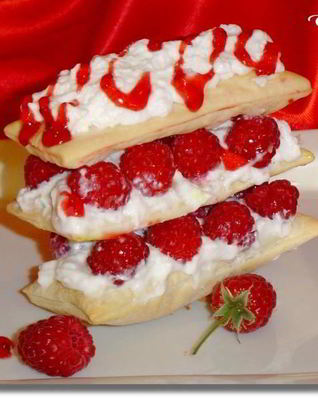 Мильфей — слойки с малиной