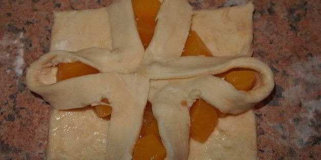 нежные персиковые слойки