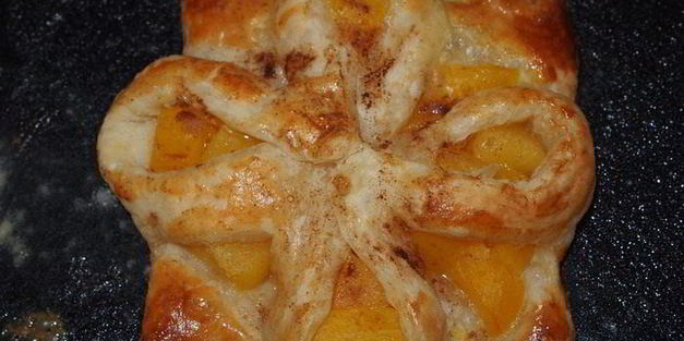 нежные персиковые слойки