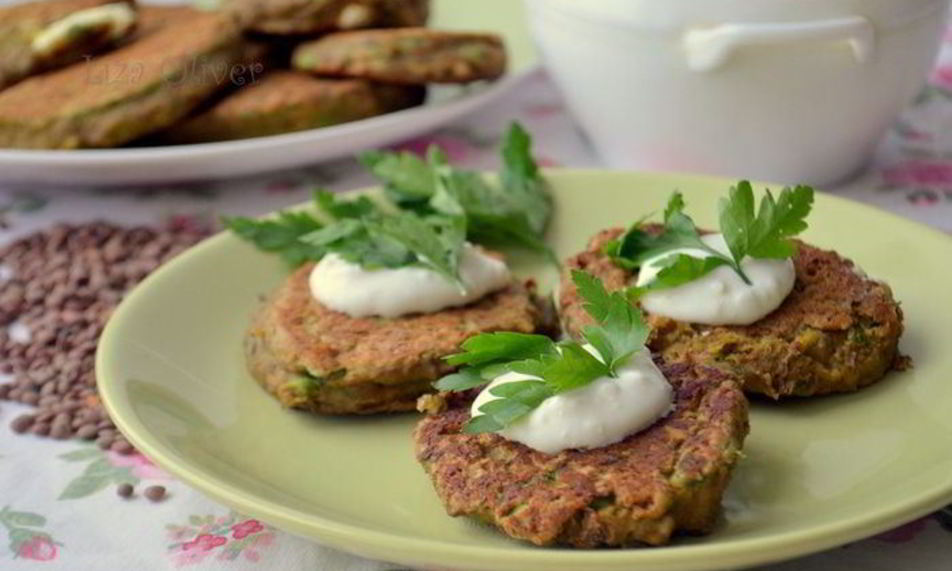 Рецепт чечевичные оладушки под вкуснейшим чесночным соусом