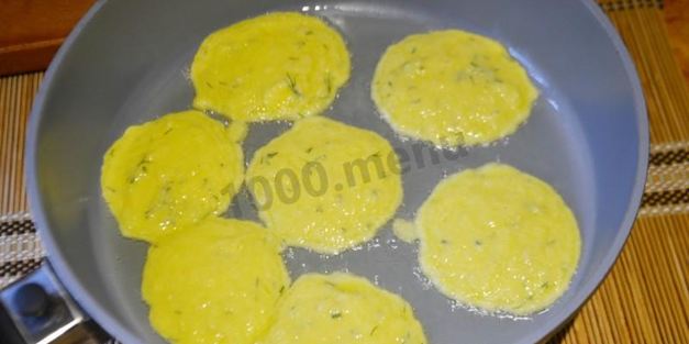 кабачковые оладушки с чесноком и укропом