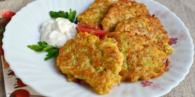 кабачковые оладьи с морковью и овсяными хлопьями