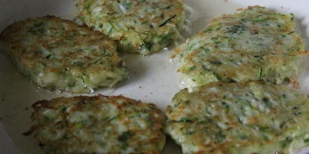 кабачковые оладьи с плавленным сыром