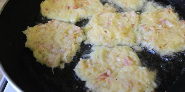 картофельные оладьи с беконом