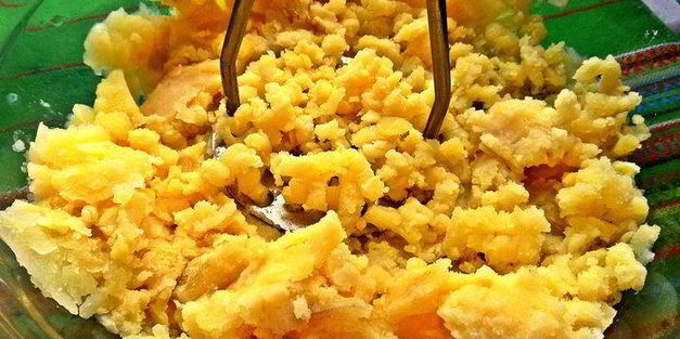 картофельные оладьи с колбасками