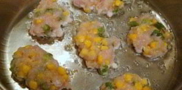 куриные оладьи с кукурузой
