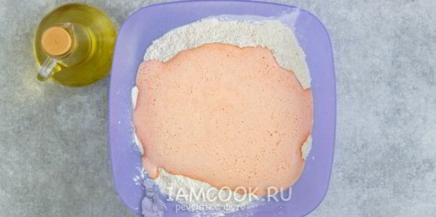 морковные оладьи с изюмом