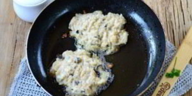 оладьи из баклажанов и картофеля