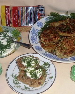 Оладьи из кабачков с кашей и орехами